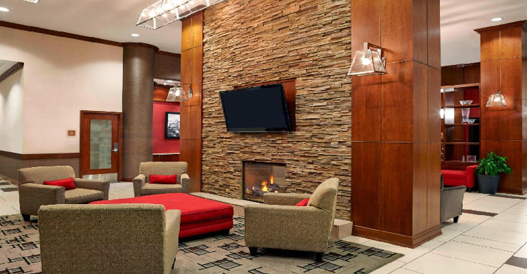Four Points by Sheraton Calgary Airport Lobby area